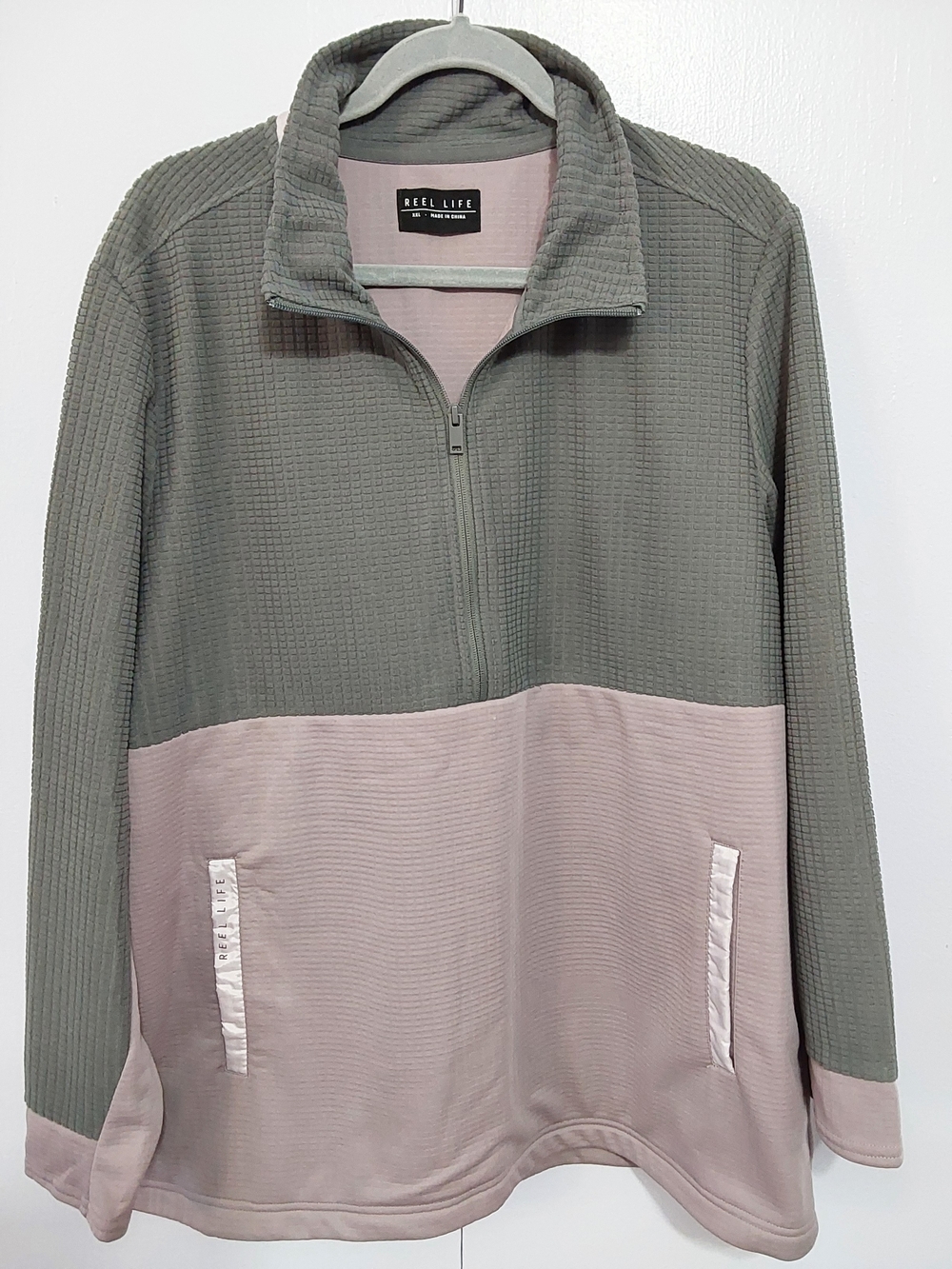 Reel Life Men’s Half-Zip Two-Tone Pullover — Gray and Blush